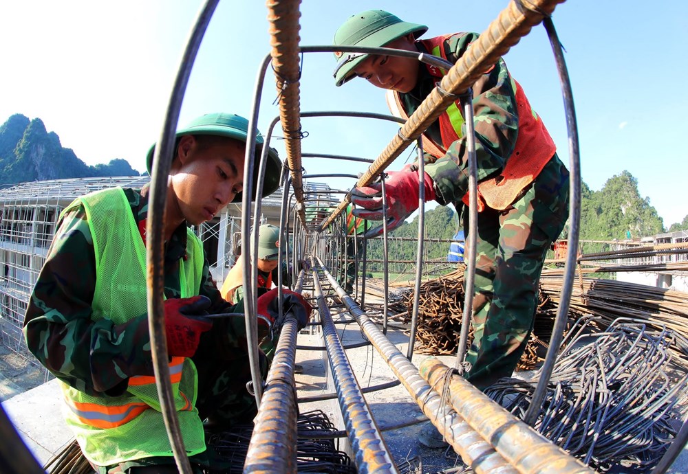 Dựng mái trường, gieo mầm tương lai nơi phên dậu Tổ quốc - ảnh 31