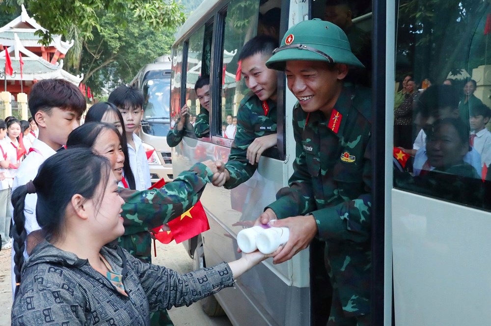 Dựng mái trường, gieo mầm tương lai nơi phên dậu Tổ quốc - ảnh 33