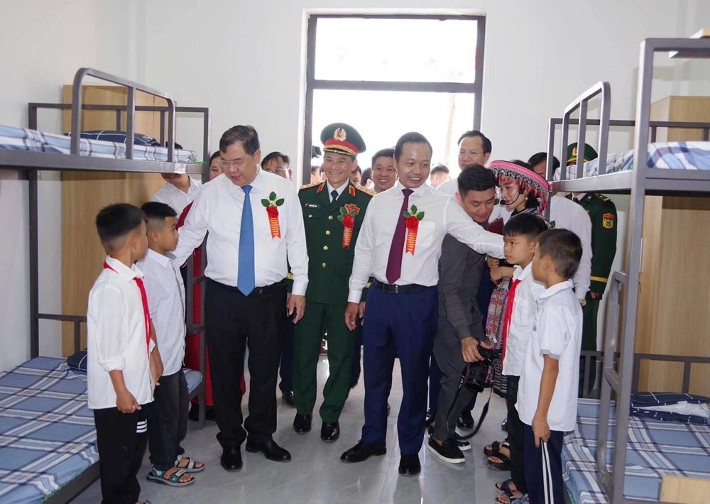 Phó Thủ tướng Thường trực Phạm Gia Túc dự khai giảng, khánh thành trường nội trú Thanh Nưa - ảnh 8
