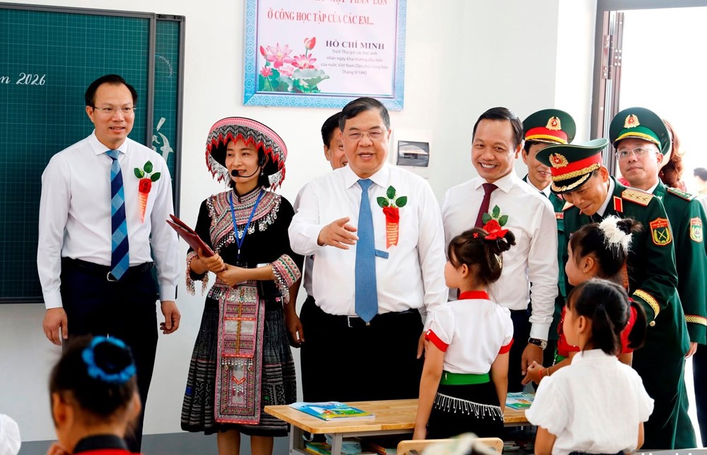 Phó Thủ tướng Thường trực Phạm Gia Túc dự khai giảng, khánh thành trường nội trú Thanh Nưa - ảnh 9