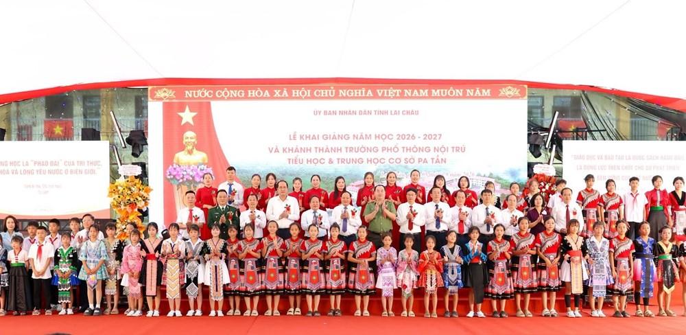 Niềm vui của hơn 1.000 học sinh vùng biên Pa Tần trong ngôi trường mới - ảnh 6
