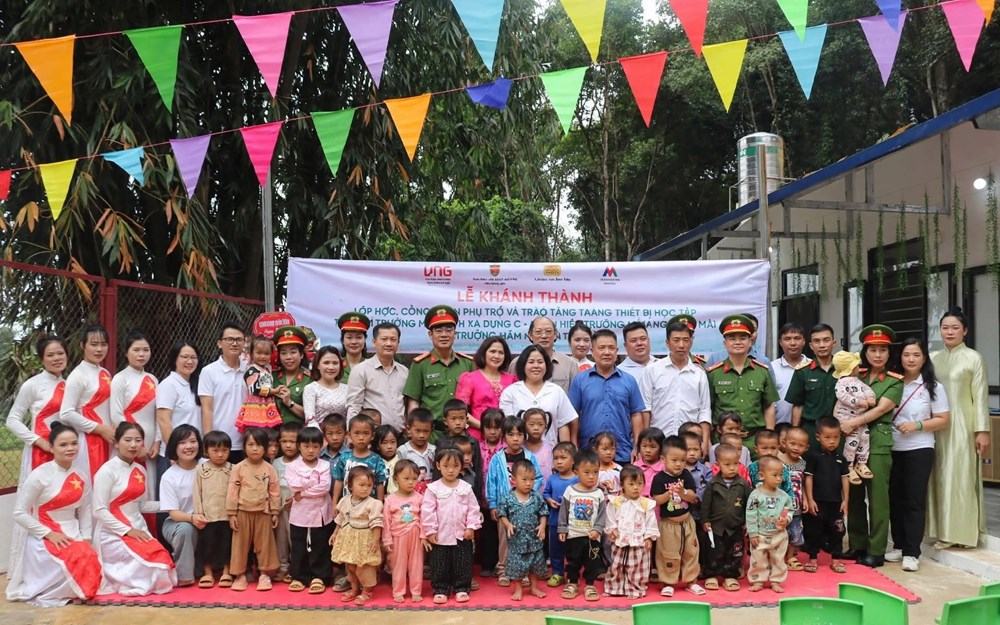 Nâng bước học sinh vùng cao Xa Dung đến trường - ảnh 1