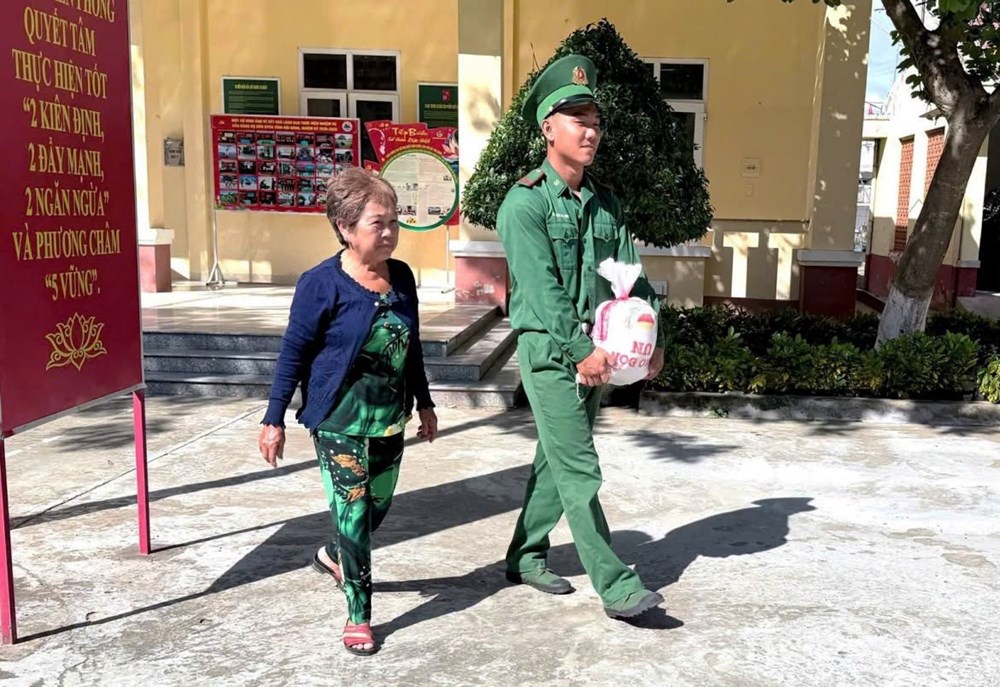 Đồn Biên phòng cửa khẩu Vĩnh Hội Đông duy trì mô hình “Hũ gạo tình thương” - ảnh 3