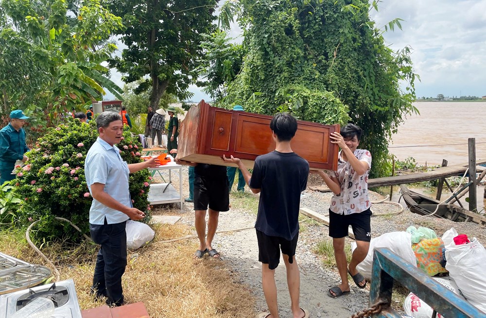 An Giang: Sạt lở đất nghiêm trọng ở xã đảo Mỹ Hòa Hưng - ảnh 4