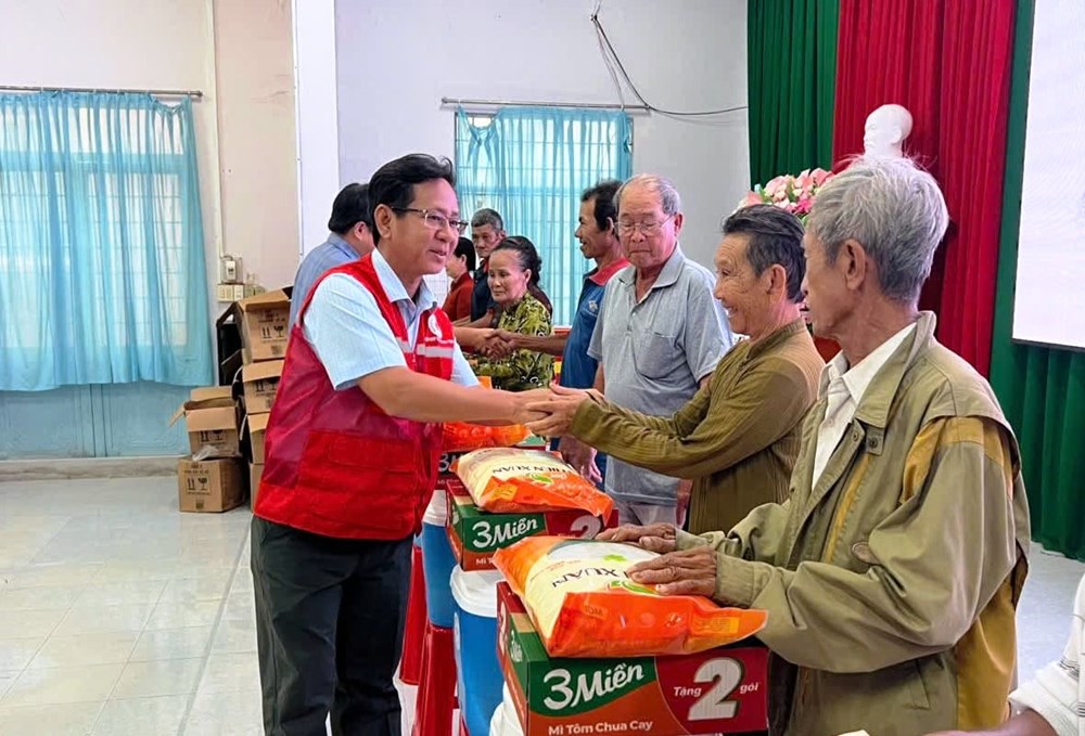 Kết nối nguồn lực hỗ trợ người dân, học sinh có hoàn cảnh khó khăn - ảnh 2