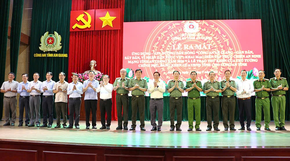 Công an An Giang ra mắt ứng dụng đường dây nóng, tăng tương tác với người dân - ảnh 2