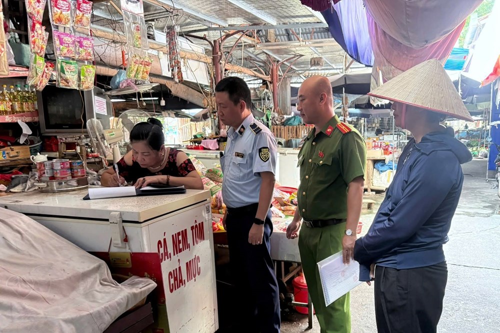 Tuyên Quang triển khai 8 nhóm giải pháp chống buôn lậu, hàng giả - ảnh 1
