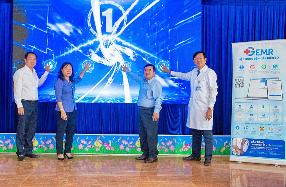 An Giang: Xã Mỹ Đức hiện đại hóa khám, chữa bệnh bằng bệnh án điện tử - ảnh 1