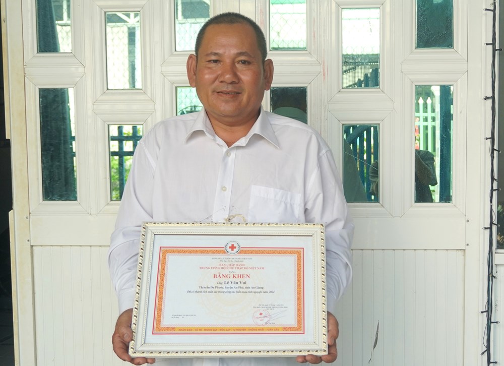 Những tấm gương sáng trong phong trào hiến máu ở xã Vĩnh Hậu - ảnh 2