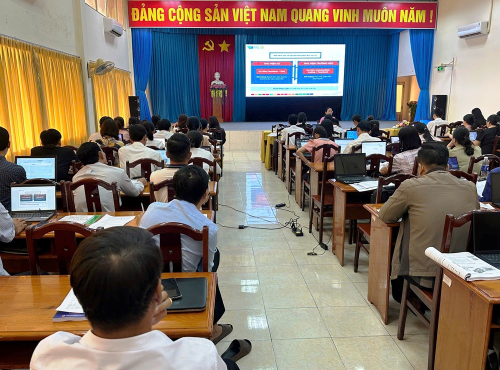 An Giang tập huấn nghiệp vụ và ứng dụng AI trong chuyển đổi số truyền thông thư viện - ảnh 1