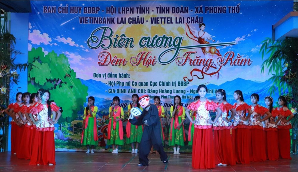 Ấm áp “Biên cương - Đêm hội trăng rằm” nơi biên giới Lai Châu - ảnh 2