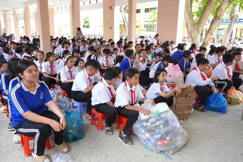 Phú An ra mắt mô hình đổi rác thải nhựa lấy cây xanh - ảnh 1