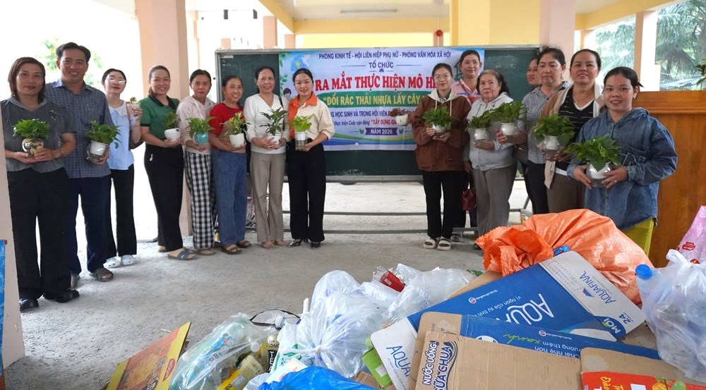 Phú An ra mắt mô hình đổi rác thải nhựa lấy cây xanh - ảnh 3