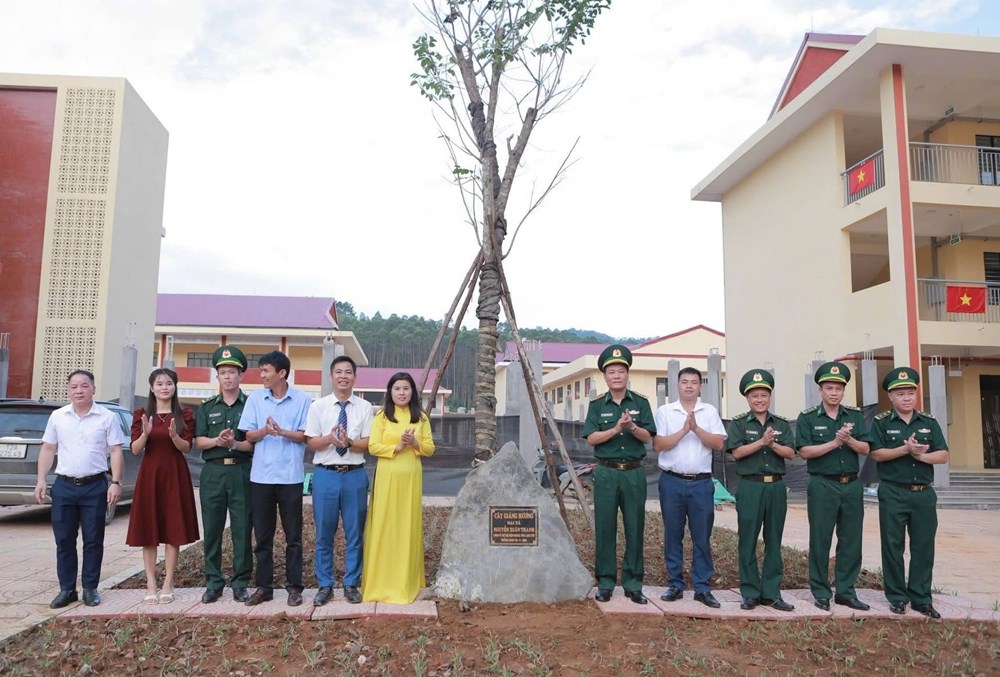 Vun đắp tình yêu Tổ quốc cho học sinh nơi biên giới Lạng Sơn - ảnh 5