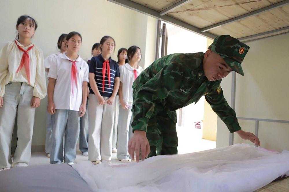 Vun đắp tình yêu Tổ quốc cho học sinh nơi biên giới Lạng Sơn - ảnh 4