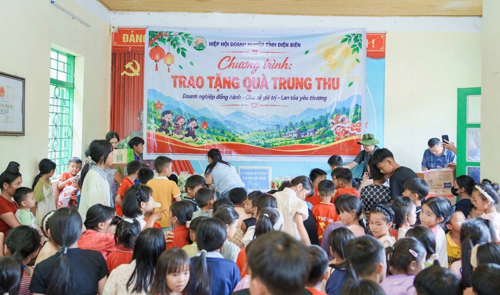 Chung tay để trẻ em vùng cao Tuần Giáo đón Trung thu đủ đầy - ảnh 6
