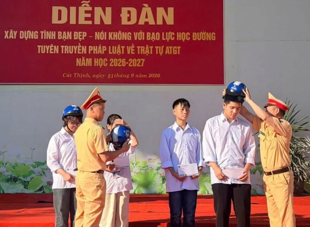 Hơn 2.500 giáo viên, học sinh Lào Cai được trang bị kỹ năng giao thông an toàn - ảnh 2