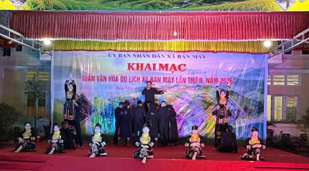 Bản Máy lan tỏa sắc màu văn hóa các dân tộc vùng biên - ảnh 2