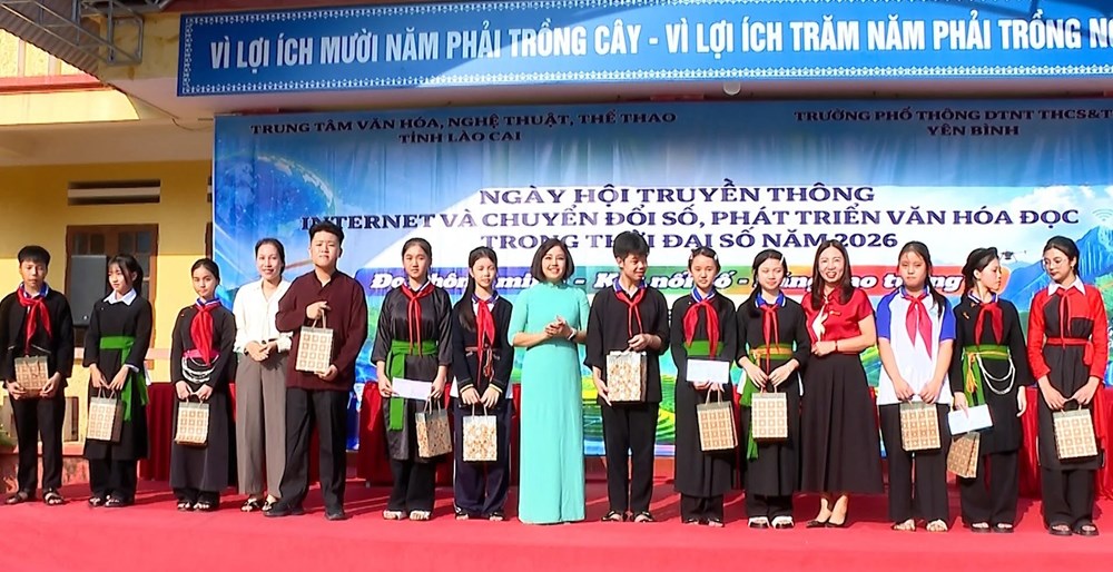 Lào Cai tổ chức Ngày hội chuyển đổi số gắn với phát triển văn hóa đọc - ảnh 5