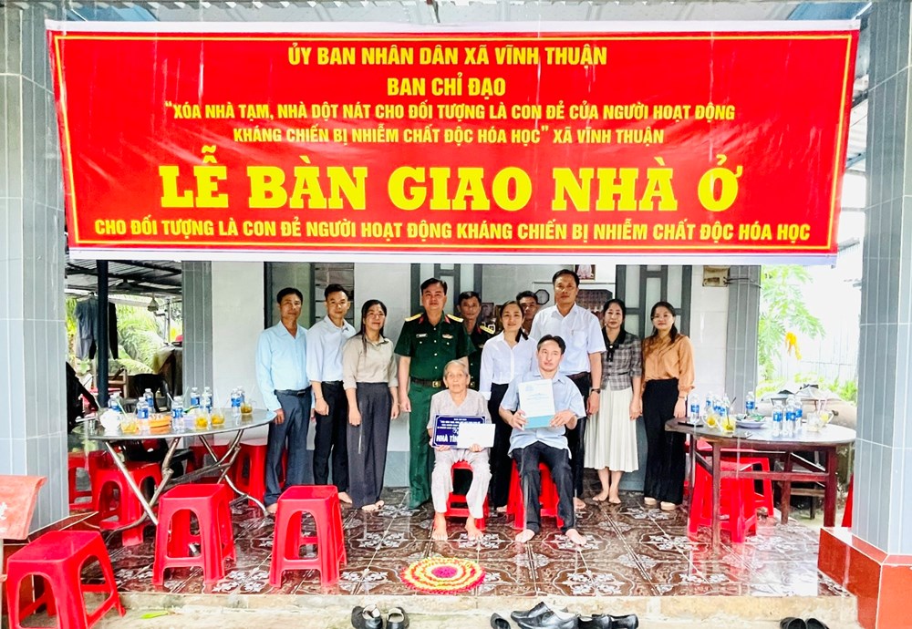 An Giang: Bàn giao nhà ở cho gia đình người có công tại xã Vĩnh Thuận - ảnh 4