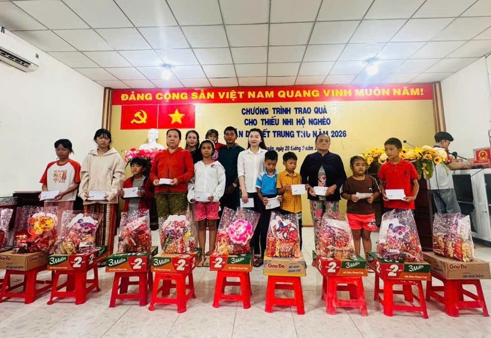 An Giang: Ấm áp “Trăng ấm trao em” đến với thiếu nhi xã Mỹ Thuận - ảnh 1