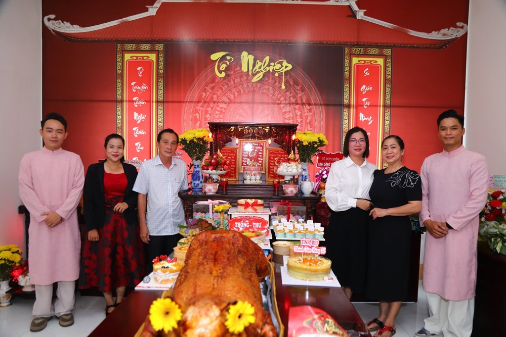 Tri ân Tổ nghề: Nhớ cội nguồn, tiếp lửa sân khấu Việt - ảnh 1