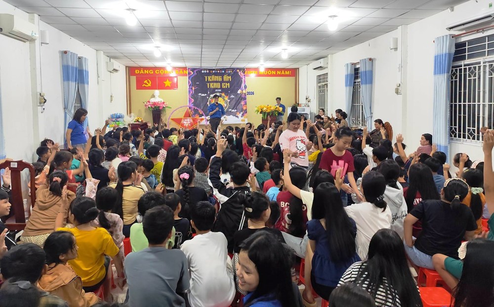An Giang: Ấm áp “Trăng ấm trao em” đến với thiếu nhi xã Mỹ Thuận - ảnh 2