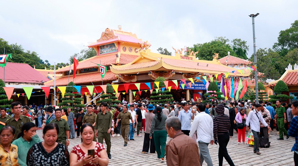 An Giang kỷ niệm 170 năm ngày giỗ cụ Đoàn Minh Huyên - ảnh 4