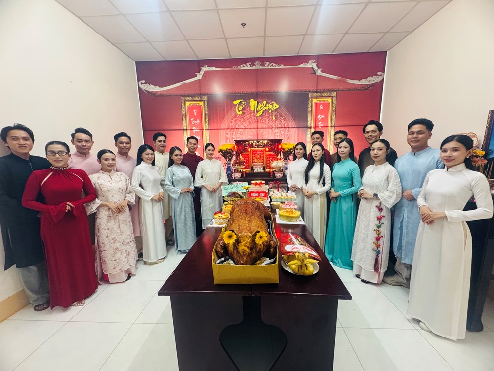 Tri ân Tổ nghề: Nhớ cội nguồn, tiếp lửa sân khấu Việt - ảnh 4