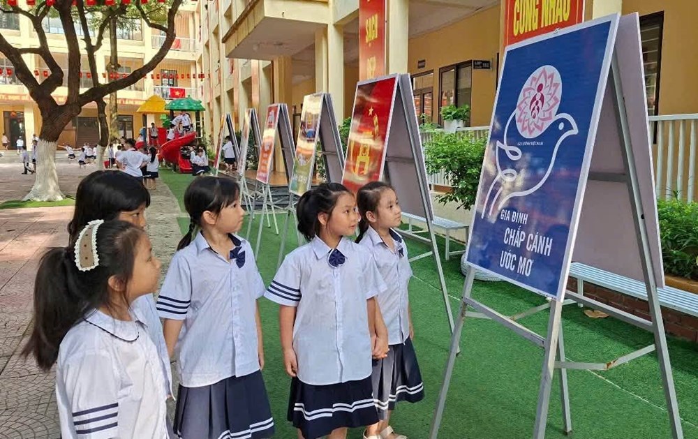 Lan tỏa thông điệp sống đẹp, ứng xử văn minh trong học đường - ảnh 5