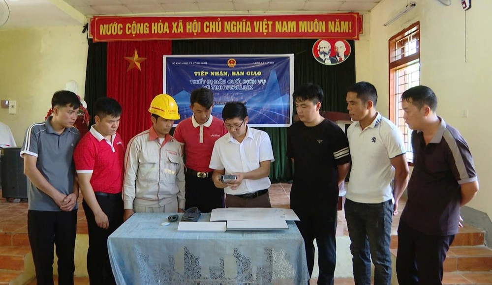 Đưa Internet vệ tinh Starlink đến các thôn, bản khó khăn ở Sơn La - ảnh 3