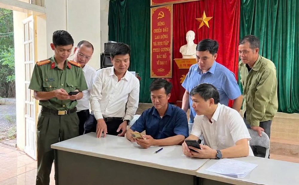 Đưa Internet vệ tinh Starlink đến các thôn, bản khó khăn ở Sơn La - ảnh 4