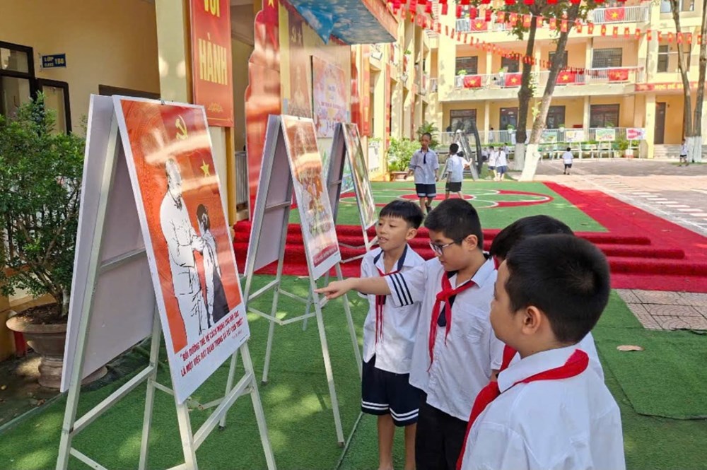 Lan tỏa thông điệp sống đẹp, ứng xử văn minh trong học đường - ảnh 1