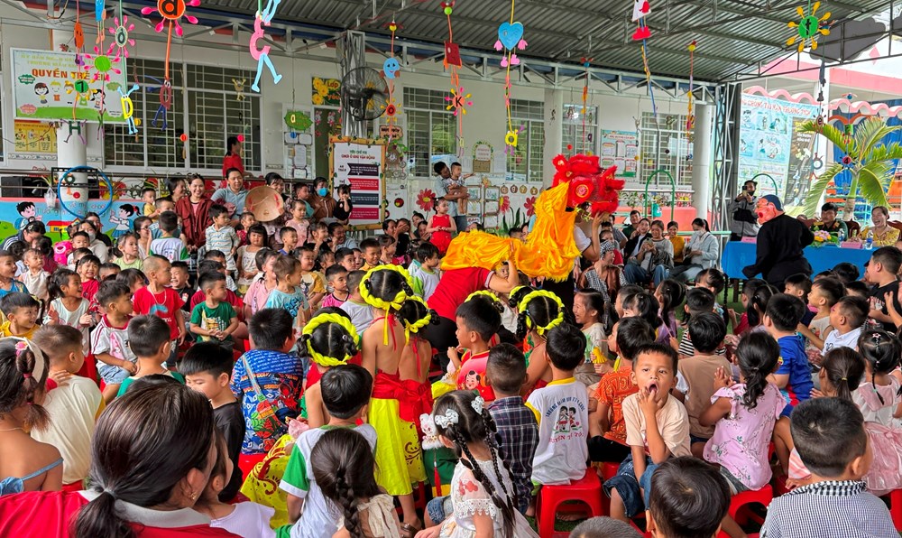 Về Ô Lâm mùa trăng rằm, thắp sáng ước mơ tuổi thơ nơi phum sóc - ảnh 1