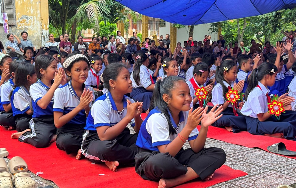 Trung thu muộn ở vùng đồng bào Khmer Ô Lâm - ảnh 1