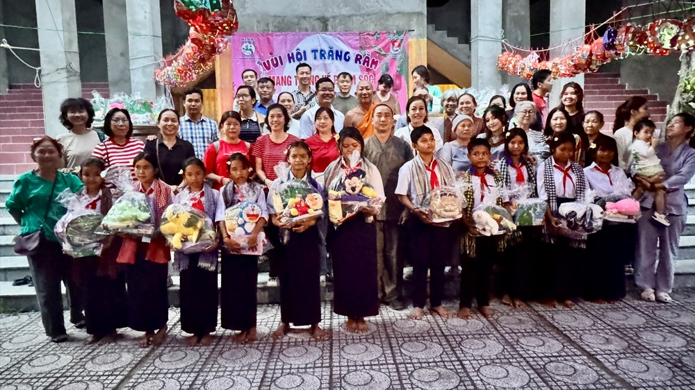Trung thu muộn ở vùng đồng bào Khmer Ô Lâm - ảnh 2