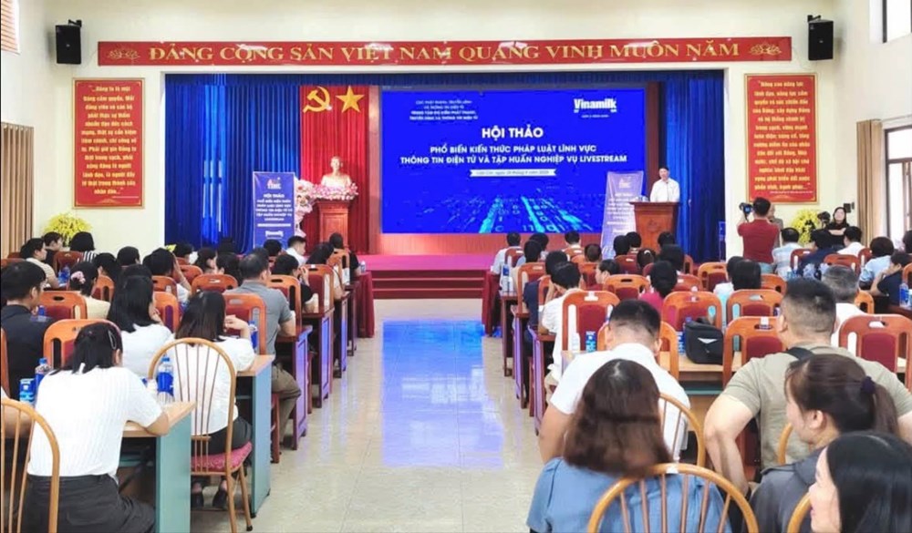 Lào Cai trang bị kiến thức pháp luật, kỹ năng livestream cho người kinh doanh - ảnh 1