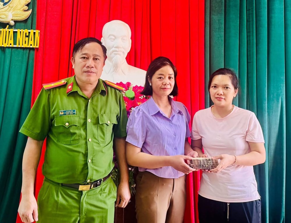 Cô giáo ở Điện Biên trả lại 190 triệu đồng chuyển nhầm - ảnh 1