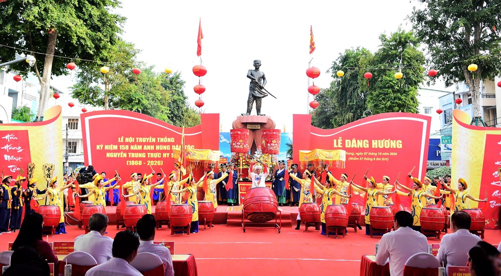 Dâng hương kỷ niệm 158 năm Anh hùng dân tộc Nguyễn Trung Trực hy sinh - ảnh 1