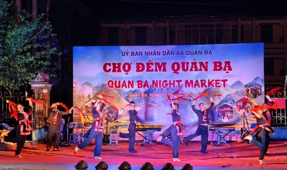 Quản Bạ tạo sức hút từ bản sắc văn hóa truyền thống - ảnh 2