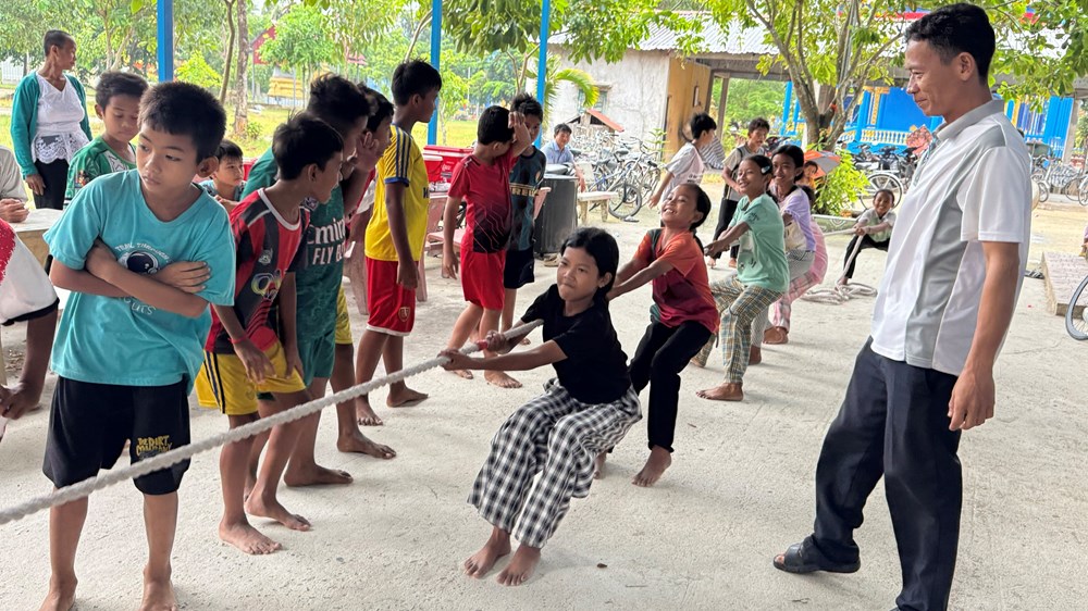 Gìn giữ nét đẹp văn hóa Khmer qua trò chơi dân gian - ảnh 2