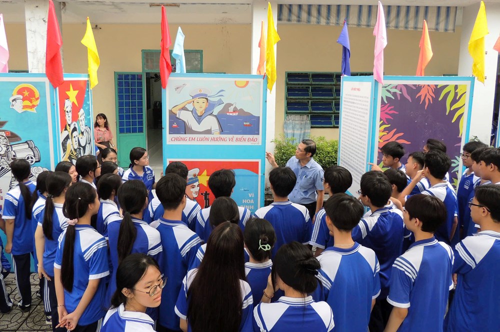 Lan tỏa tình yêu biển, đảo đến gần 2.000 học sinh ở An Giang - ảnh 1