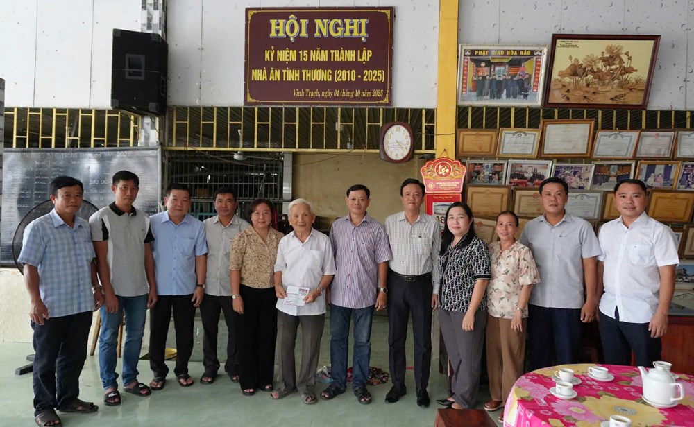 Cụ ông ở tuổi 91 vẫn miệt mài làm việc thiện theo gương Bác - ảnh 5
