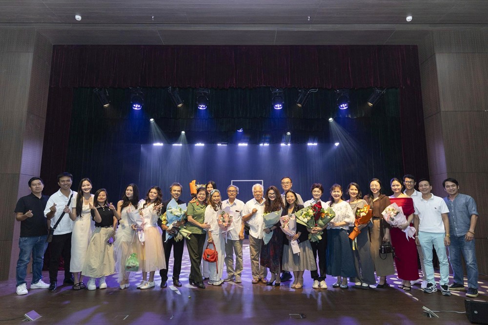 Đạo diễn Dương Thị Thanh Huyền: Tìm một ngôn ngữ sân khấu Việt trong dòng chảy hội nhập - ảnh 8