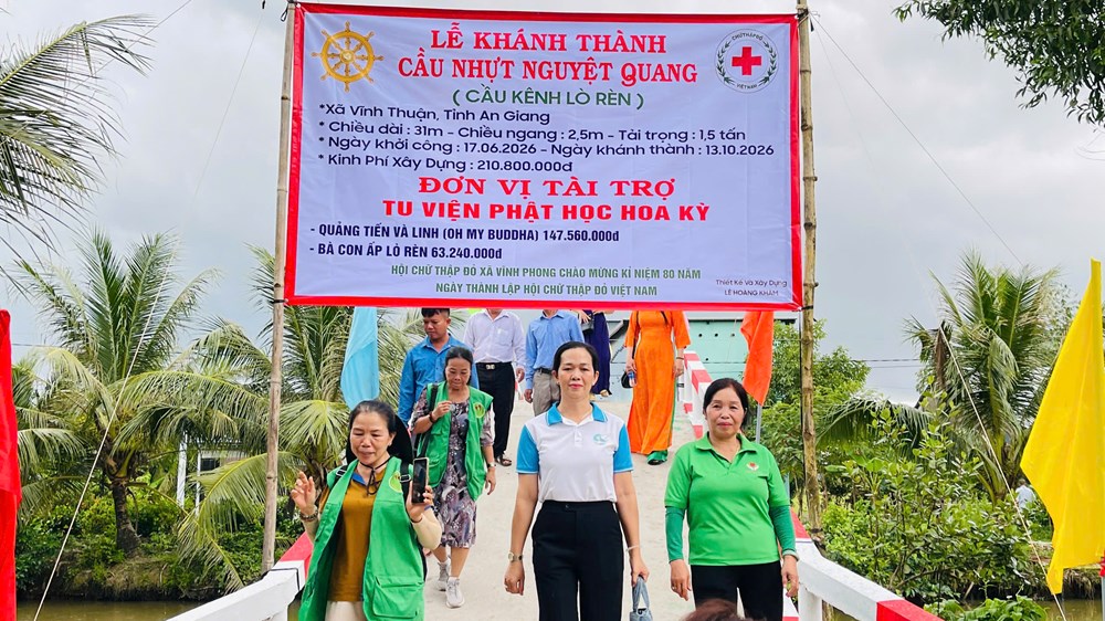 Vĩnh Thuận khánh thành cầu mới, nối nhịp đôi bờ, vun đắp niềm vui - ảnh 4