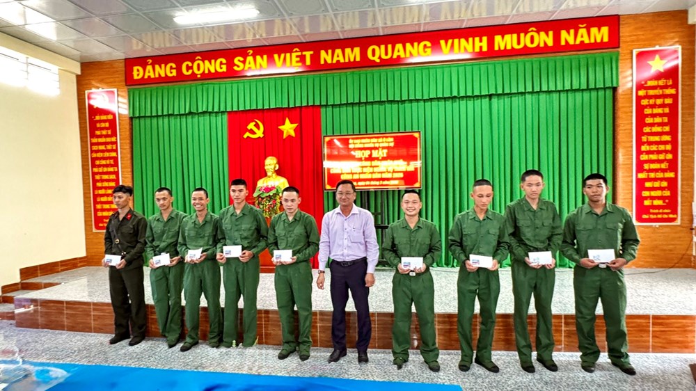 Tuổi trẻ xã Ô Lâm chung sức xây dựng quê hương giàu đẹp - ảnh 2