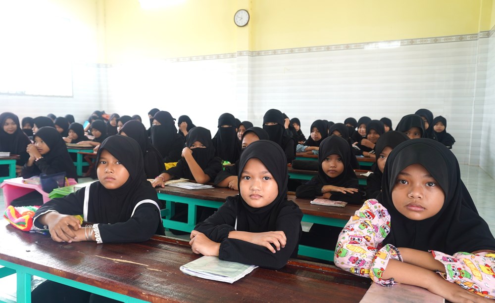 Giữ tiếng nói, chữ viết Chăm từ những lớp học ở thánh đường - ảnh 4