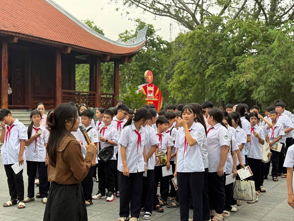 Lào Cai đưa di sản và lịch sử vùng biên vào giờ học thực tế - ảnh 1