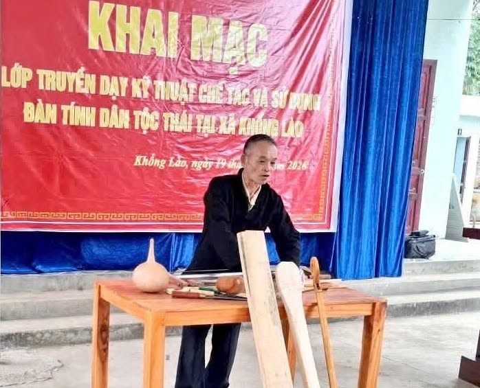 Người Thái ở Khổng Lào trao truyền kỹ thuật chế tác đàn tính - ảnh 2