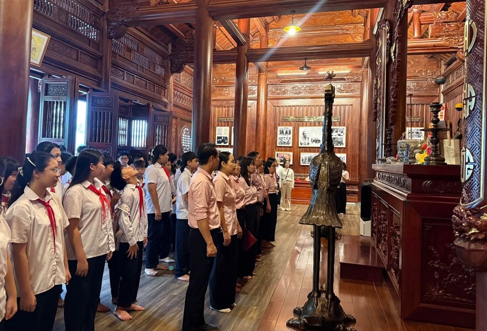 Lào Cai đưa di sản và lịch sử vùng biên vào giờ học thực tế - ảnh 2